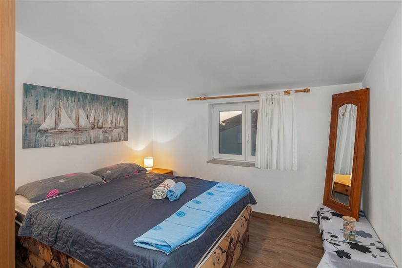 Apartment A2, for 6 persons