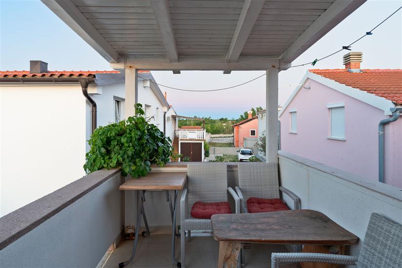 Apartment A2, for 6 persons