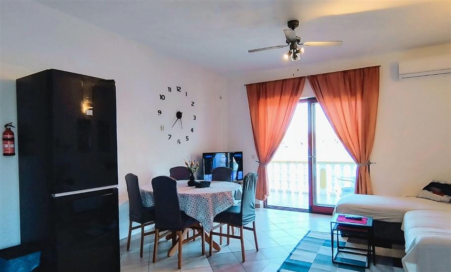 Apartment A2, for 5 persons
