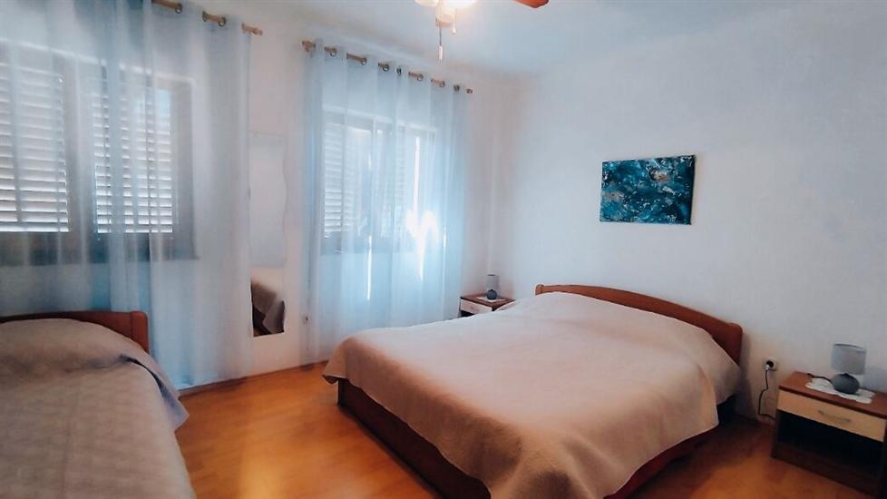 Apartment A3, for 5 persons
