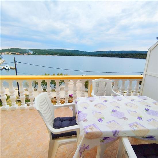 Apartment A3, for 5 persons