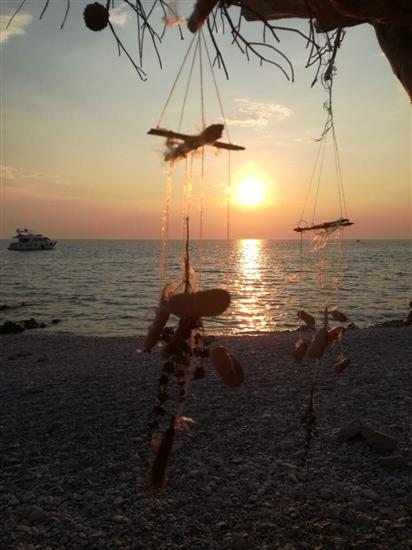 Apartments Grbac Veli Rat-Seaside