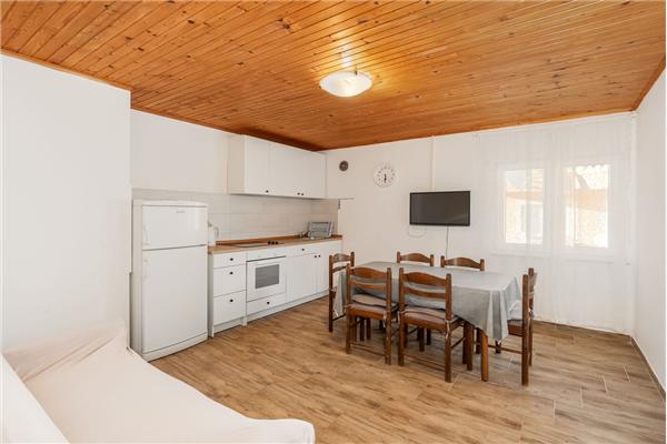 Apartment A1, for 7 persons