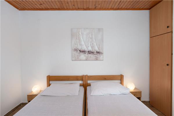 Apartment A1, for 7 persons