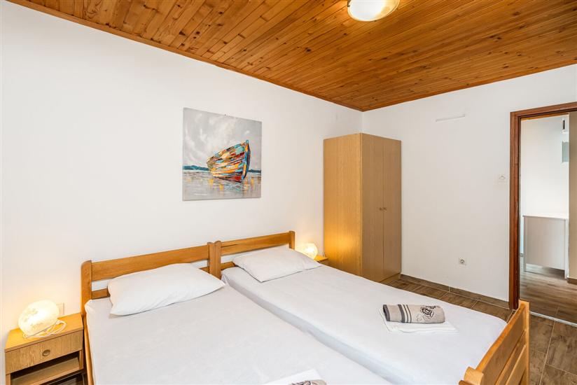 Apartment A1, for 7 persons