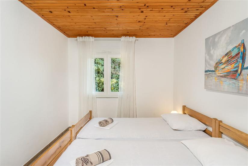 Apartment A1, for 7 persons