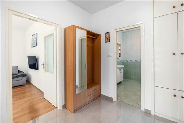 Apartment A2, for 5 persons