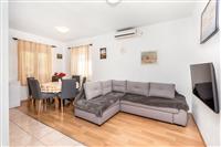 Apartment A2, for 5 persons