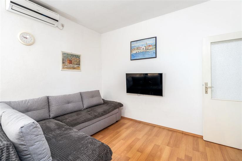 Apartment A2, for 5 persons