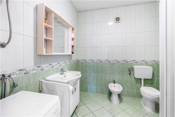 Apartment A2, for 5 persons