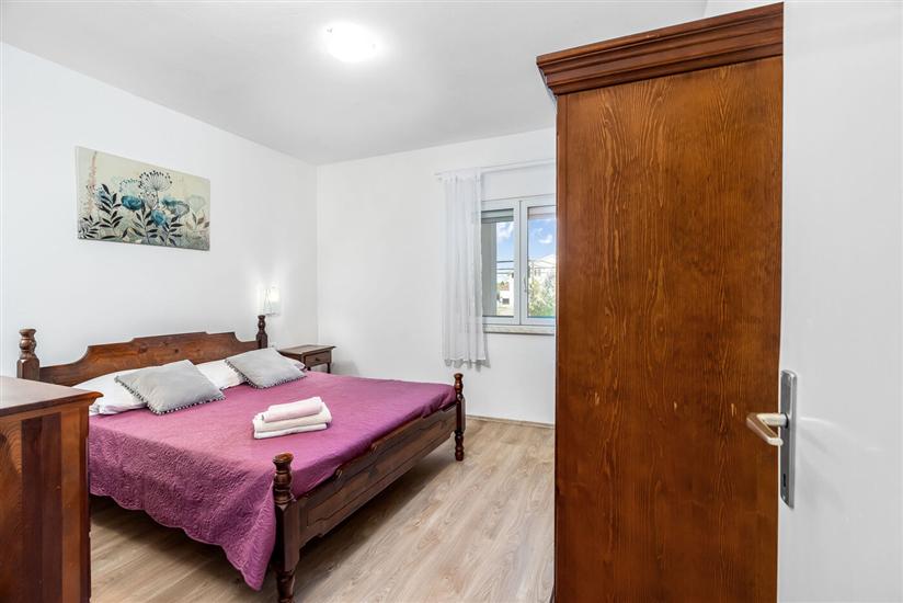 Apartment A2, for 5 persons