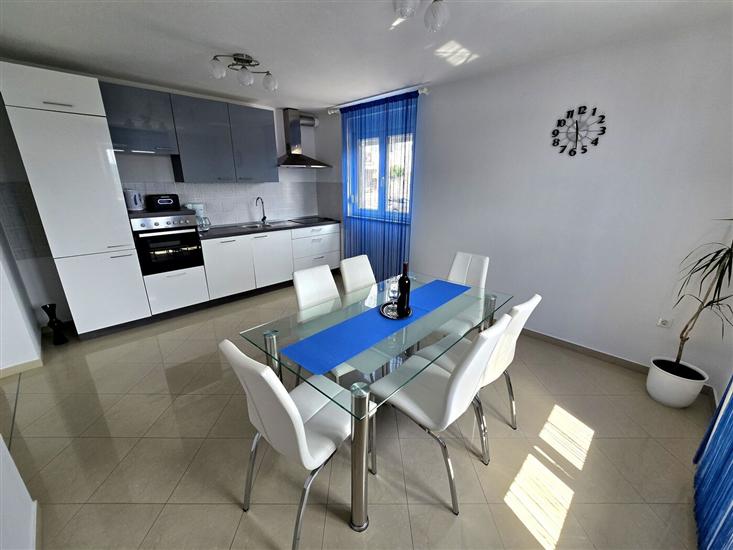 Apartment A1, for 6 persons
