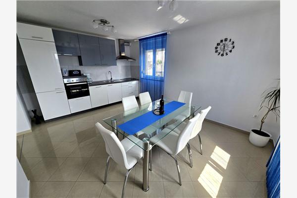 Apartment A1, for 6 persons