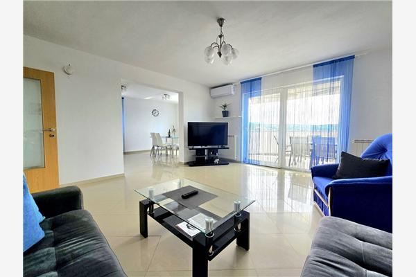 Apartment A1, for 6 persons