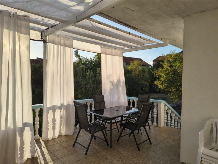 Apartment A1, for 10 persons