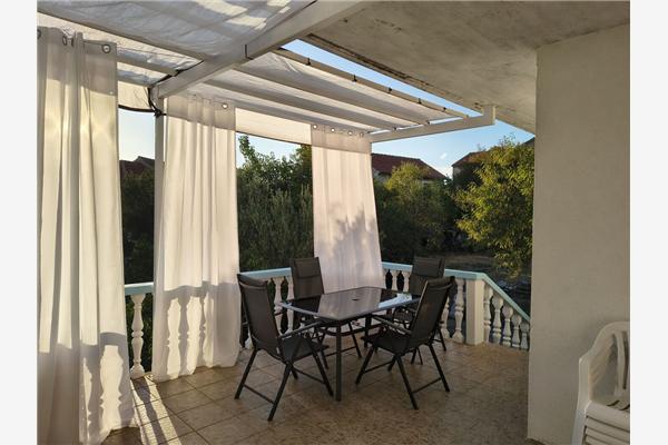 Apartment A1, for 10 persons