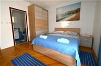 Room S1, for 2 persons