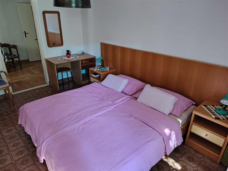 Apartment A1, for 5 persons