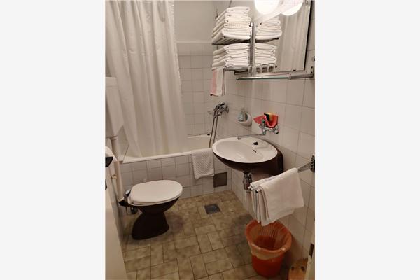 Apartment A1, for 5 persons