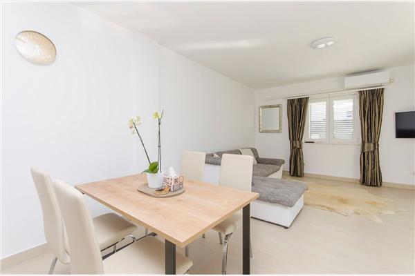 Apartment A1, for 4 persons