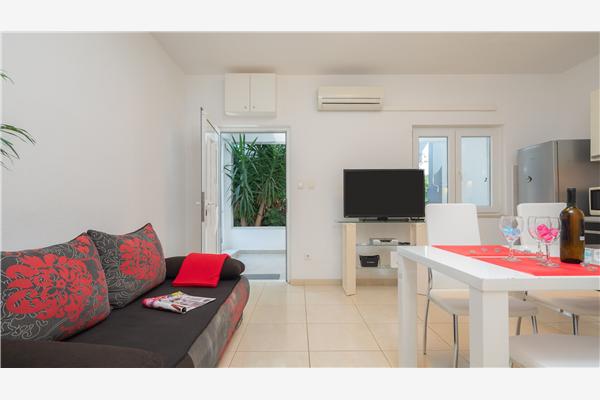 Apartment A2, for 5 persons