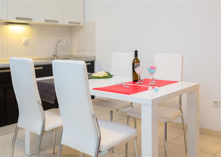 Apartment A2, for 5 persons