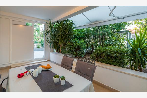 Apartment A2, for 5 persons