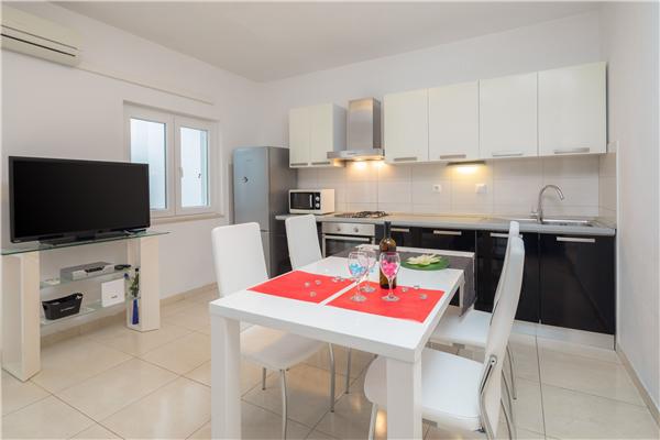 Apartment A2, for 5 persons
