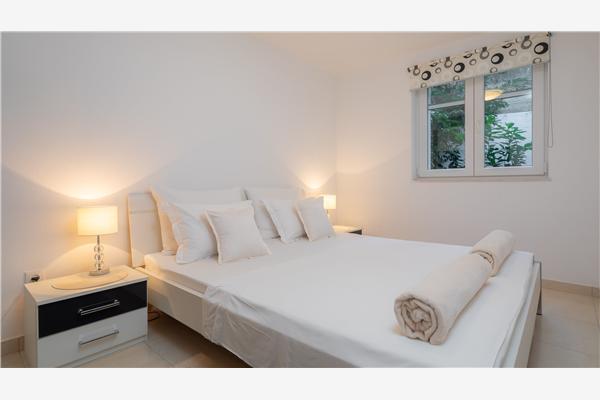 Apartment A2, for 5 persons