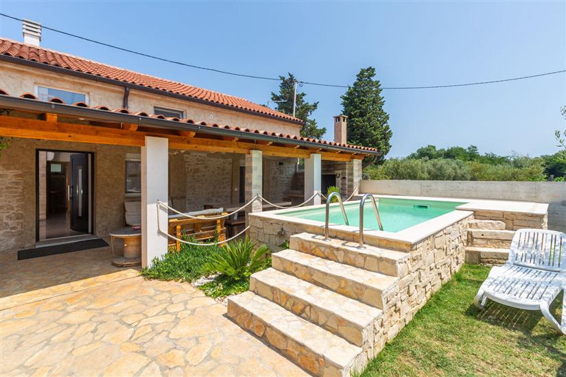 Villa ALINA