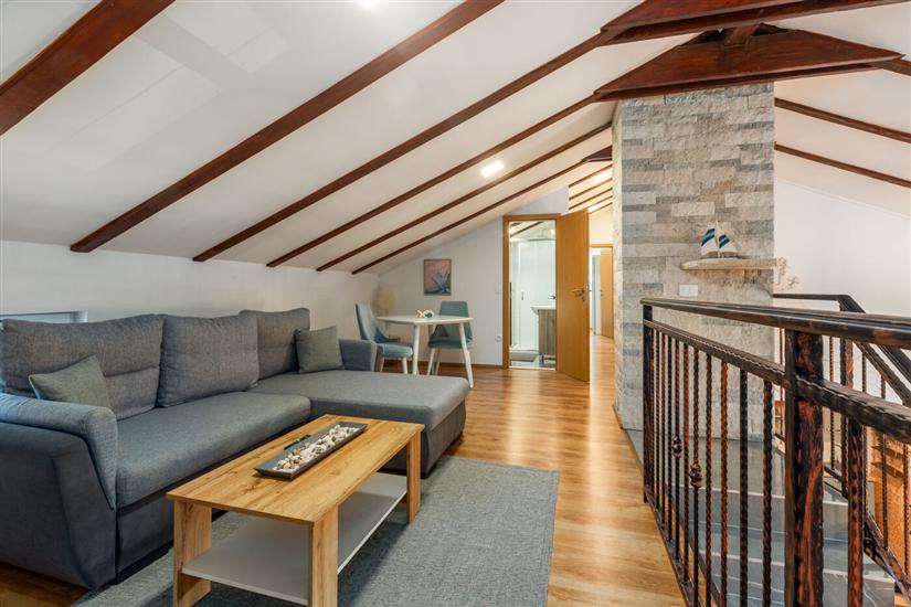 House K1, for 8 persons