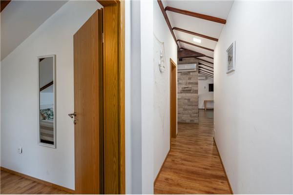 House K1, for 8 persons