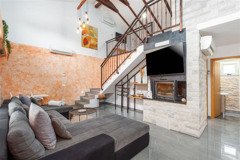 House K1, for 8 persons