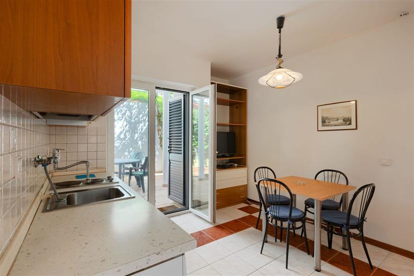 Apartment A1, for 3 persons