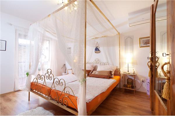 Apartment A7, for 4 persons