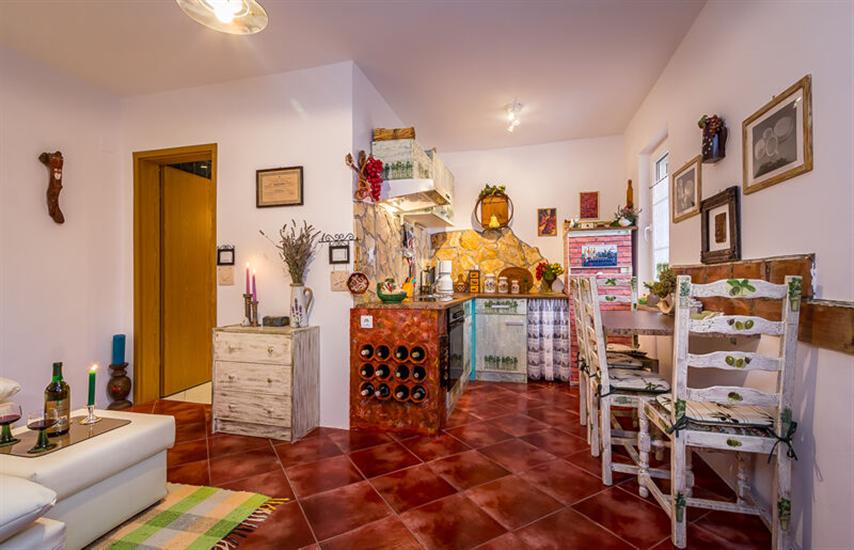 Apartment A7, for 4 persons