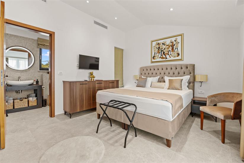 House K1, for 8 persons