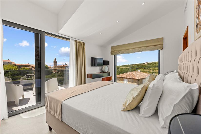 House K1, for 8 persons