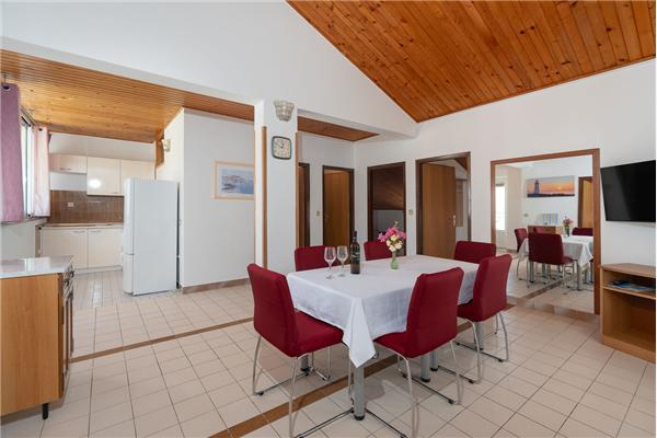 Apartment A1, for 6 persons