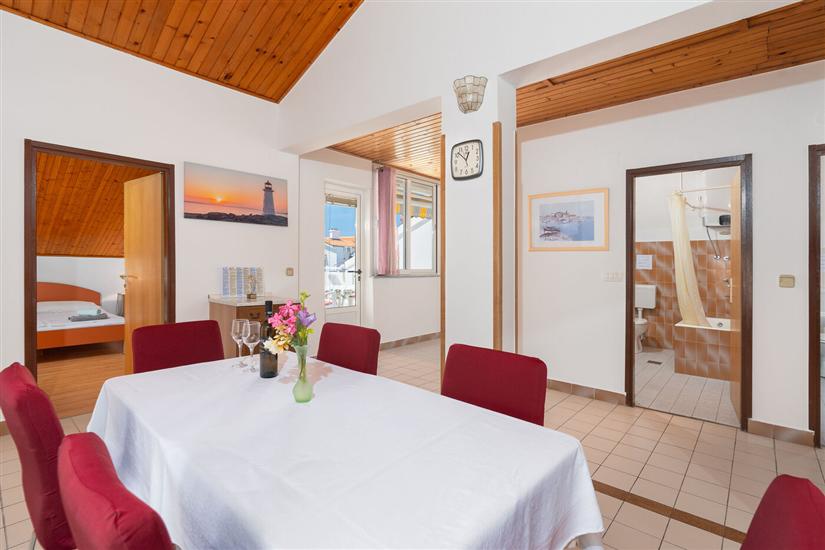 Apartment A1, for 6 persons