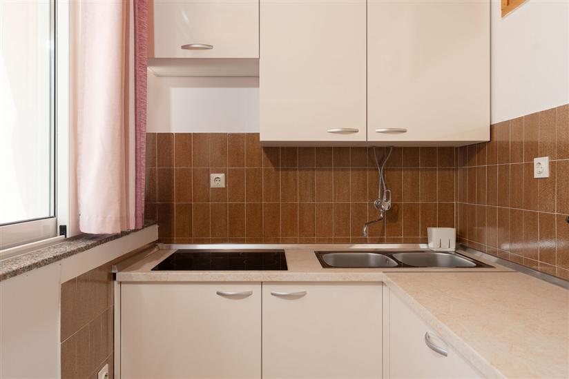 Apartment A1, for 6 persons