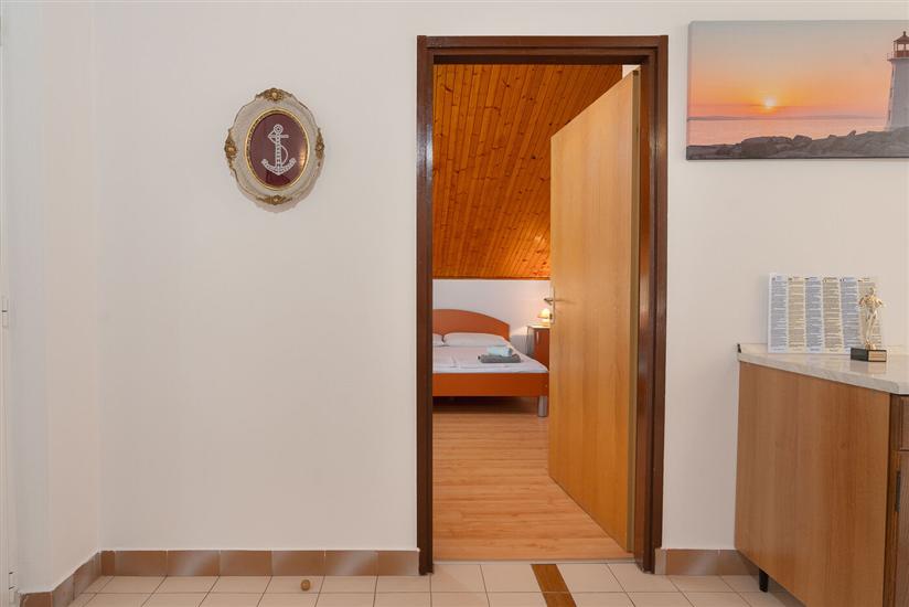 Apartment A1, for 6 persons