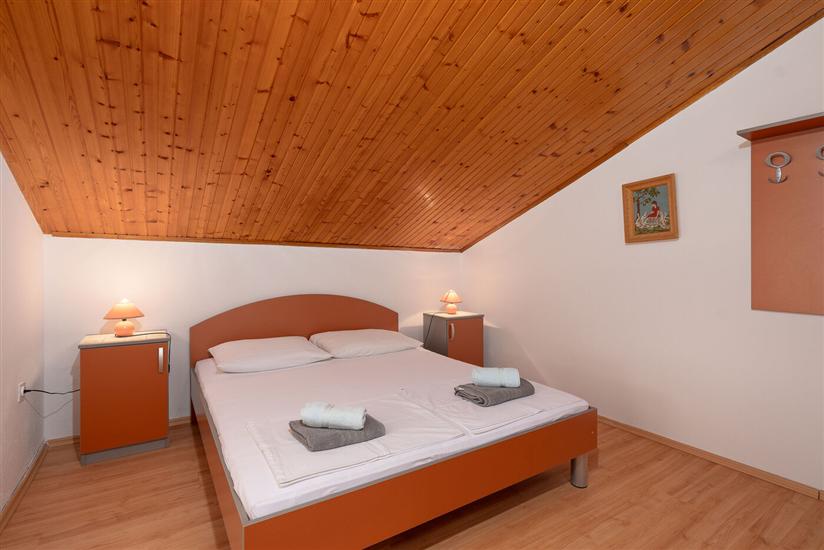 Apartment A1, for 6 persons