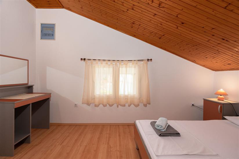 Apartment A1, for 6 persons