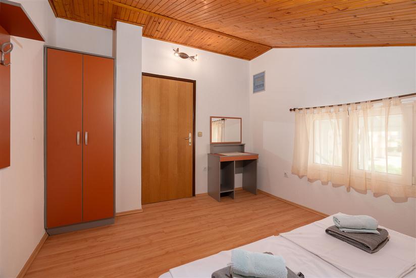 Apartment A1, for 6 persons