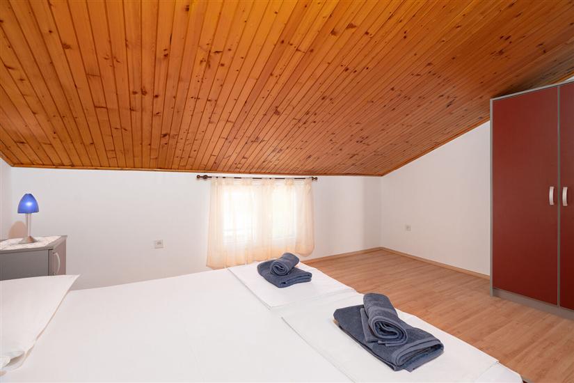 Apartment A1, for 6 persons