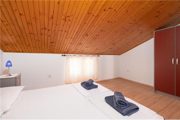 Apartment A1, for 6 persons