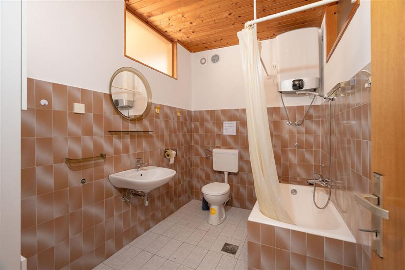 Apartment A1, for 6 persons