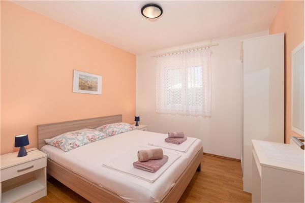 Apartment A2, for 5 persons