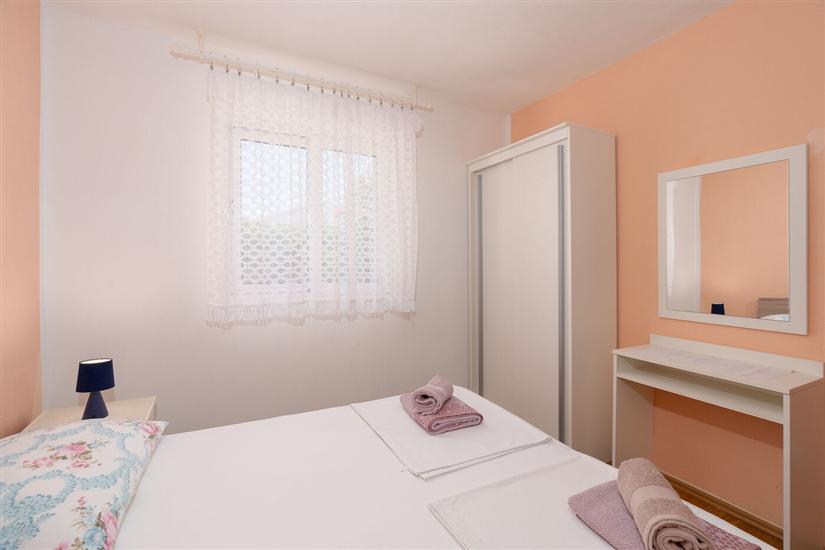 Apartment A2, for 5 persons